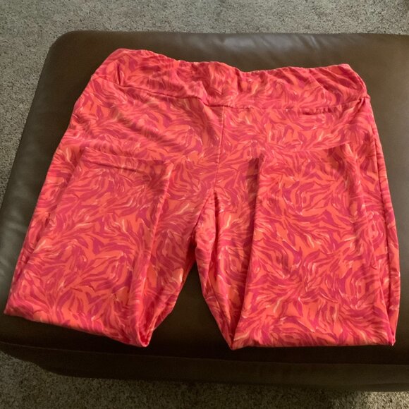 Terra & Sky Orange and Pink Capri Leggings - Size 2X (20W-22W) - Picture 1 of 1